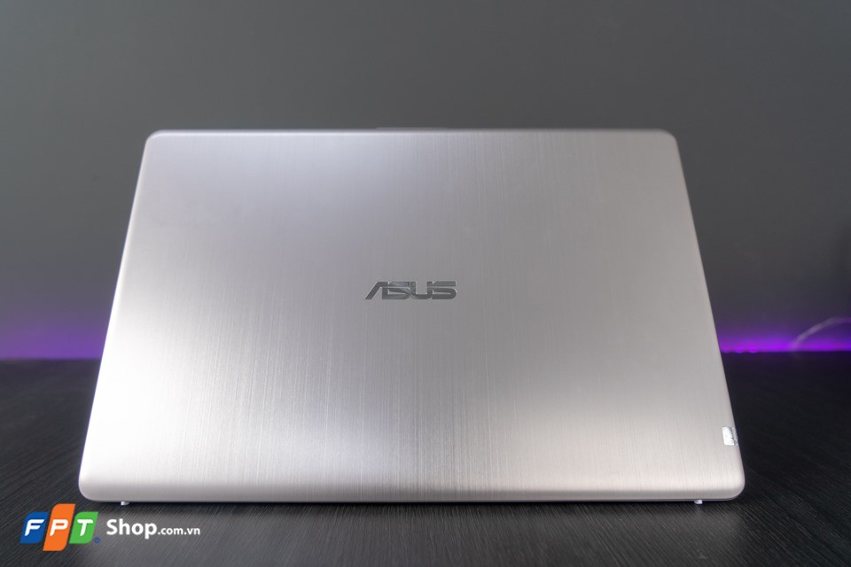 Asus Vivobook S530UA-BQ072T/Core i3-8130U